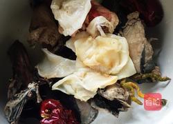 乌鸡红枣鳕鱼胶汤的做法图解3