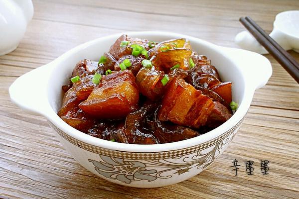 砂锅红烧肉宽粉图片图片