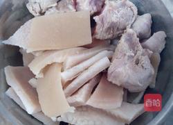 骨皮焖小墨鱼的做法图解1