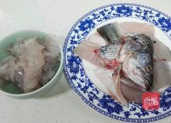 荠菜鲈鱼羹的做法图解1