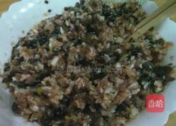 猪肉白菜木耳饺子的做法图解4