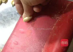 Illustration of making braised sesame food 6