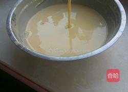如何做鸡蛋饼不起疙瘩的做法图解4