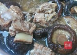 排骨香菇汤的做法图解4