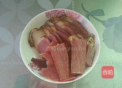 荷兰豆炒腊肉的做法图解2