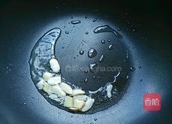 荷兰豆炒腊肉的做法图解3