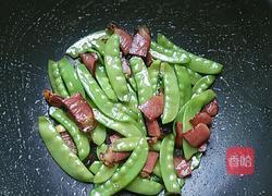荷兰豆炒腊肉的做法图解6