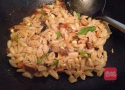 炒麻食的做法图解10