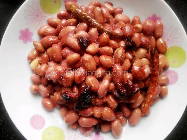 油炒花生米出锅！