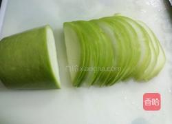 爽口萝卜丝的做法图解1