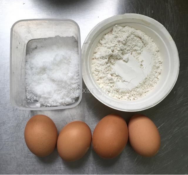 准备要用的食材，鸡蛋，白糖；