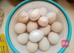红酒酱鸡蛋的做法图解1