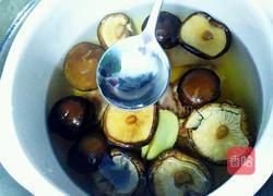 香菇煲排骨的做法图解10