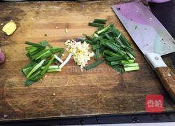 芹菜炒鱿鱼的做法图解3