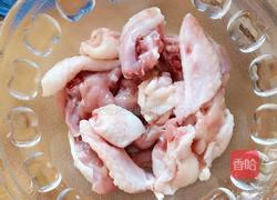 香菇焖鸡的做法图解1