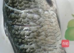 鲫鱼萝卜汤的做法图解3