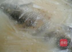 鲫鱼萝卜汤的做法图解10