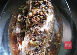 蒜蓉豆豉蒸鲮鱼的做法图解4