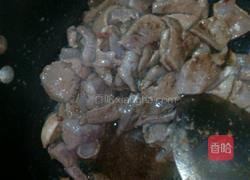 猪肝菠菜的做法图解4