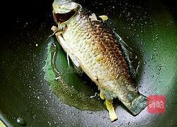 鲫鱼豆腐汤的做法图解5