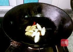 青椒烧鸡腿的做法图解4