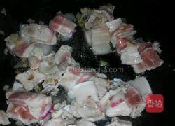 洋葱香菇炒肉片的做法图解3