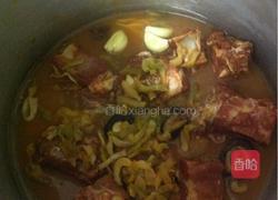 榨菜炖排骨的做法图解3