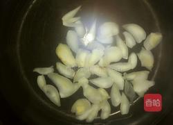 雪梨百合银甜汤的做法图解2