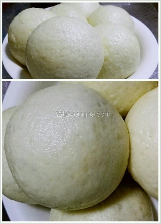 大馒头出锅装盘