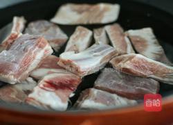 糖醋排骨的做法图解1