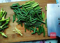 蒜薹炒肉的做法图解3