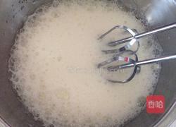 奶油裱花蛋糕8寸戚风蛋糕的做法图解4