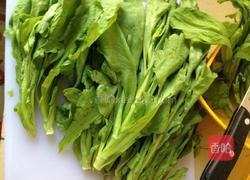 蒜蓉枸杞茼蒿汤的做法图解1