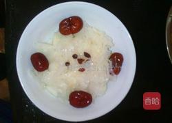 银耳枸杞红枣梨子汤。的做法图解3