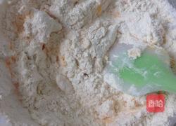 蛋黄蔓越莓曲奇饼干的做法图解3