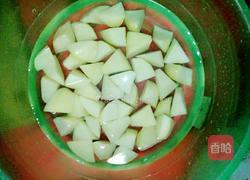 土豆鸡腿的做法图解1