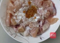 莴笋炒肉的做法图解1