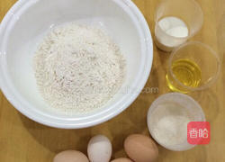 原味纸杯蛋糕的做法图解1