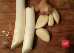 豆角闷面的做法图解1