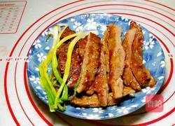 照燒牛柳蛋皮卷飯團的做法图解2