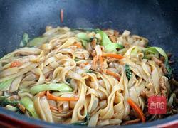 炒河粉的做法图解10