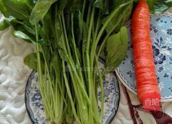 胡萝卜炒菠菜的做法图解1