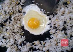 姜葱榄角炒蛋饭的做法图解5