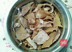 香菇炖猪心的做法图解4