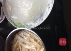 腐竹炒粉丝的做法图解1