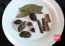 五香猪蹄的做法图解2