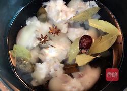 五香猪蹄的做法图解3