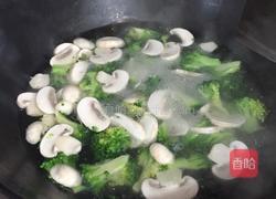 西兰花蘑菇的做法图解6