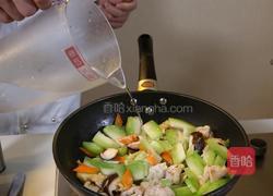 香菇冬瓜炒鸡片的做法图解10