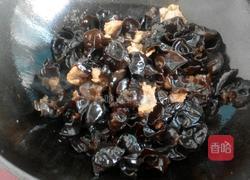 木耳炒肉的做法图解4